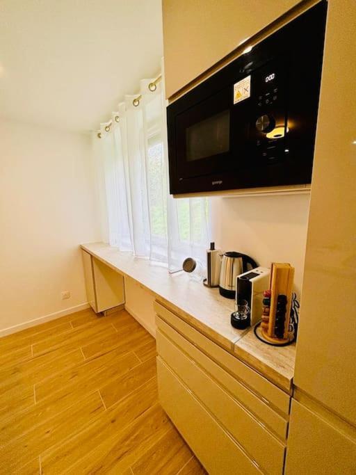 Joli Appartement Renove Incluant Parking A 10 Min De Paris Nanterre Exterior photo